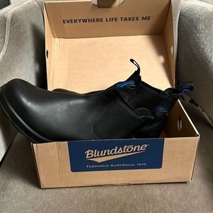Blundstone Chelsea Boots 2241 US size 11, Thermal, Waterproof, New Never Worn